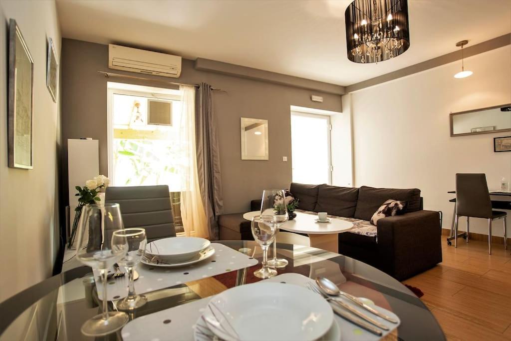 Apartman Den,Rovinj Oaza U Centru Grada I Besplatnim Parkingom Διαμέρισμα Εξωτερικό φωτογραφία